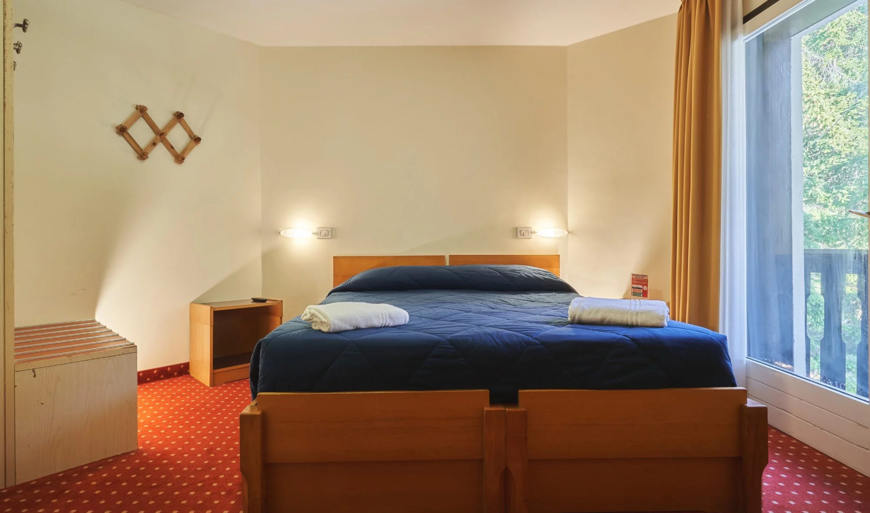 media.303 _ER73925_HDR